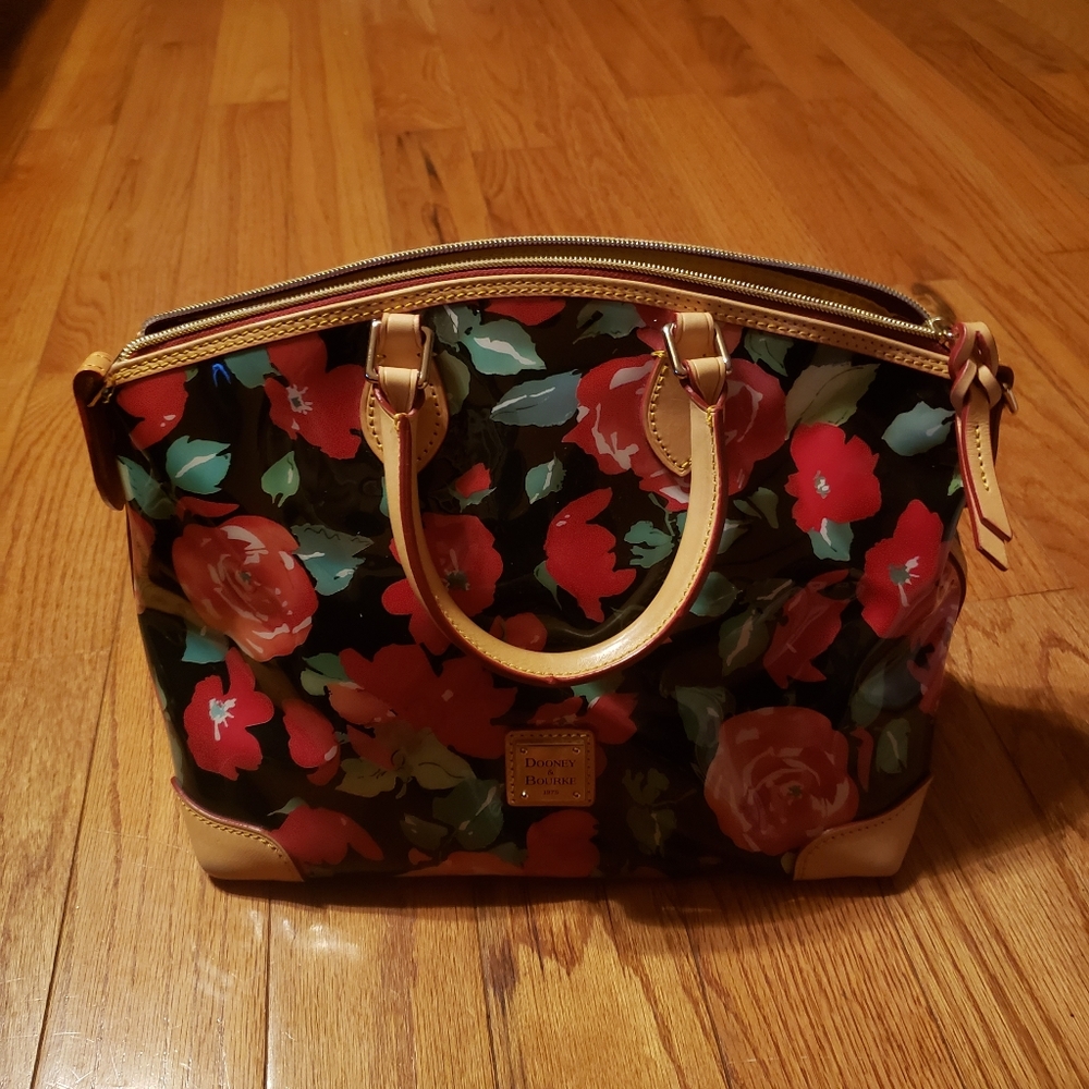 Dooney & Bourke bag